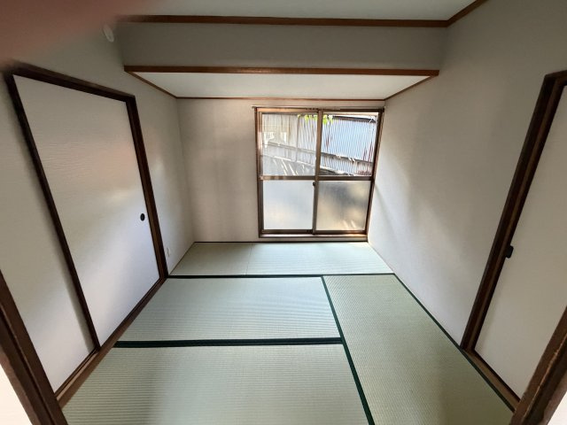 大高町貸家の和室