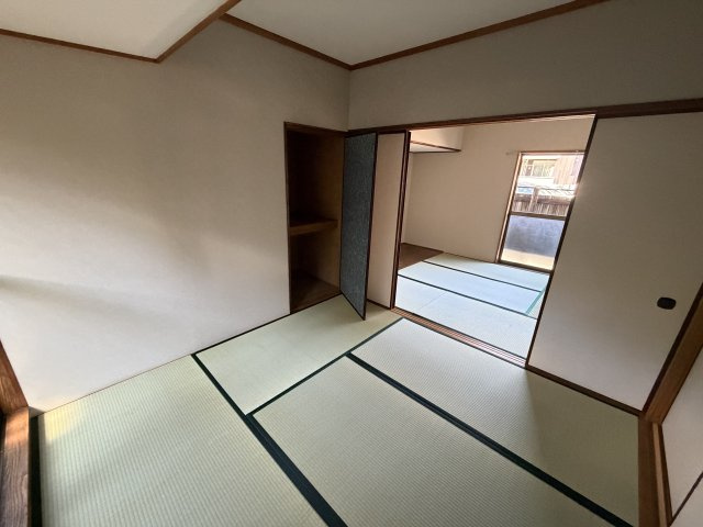 大高町貸家の和室