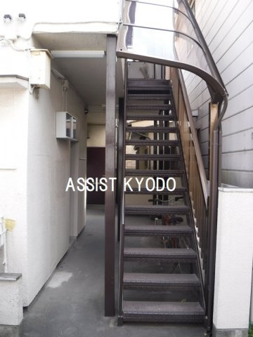 第2日向ハイツのエントランス
