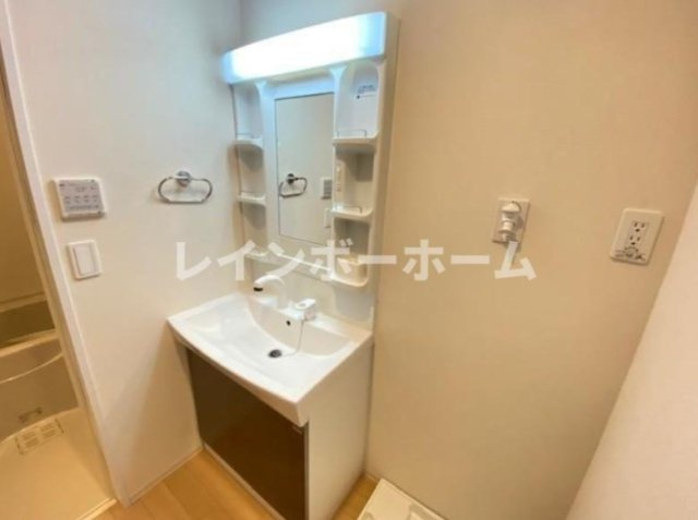 リリウムの独立洗面台|※別部屋参照写真となります。