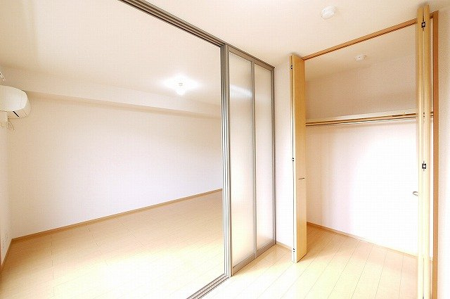 フィオーレ三条の内装|明るいお部屋ですよ。