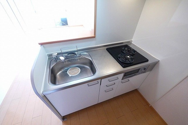 フィオーレ三条のキッチン|オシャレなカウンターキッチンタイプですよ。