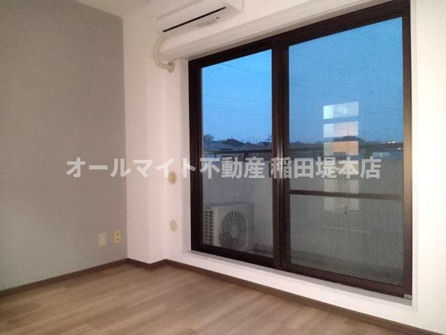 川崎市多摩区栗谷３丁目の賃貸マンションの寝室