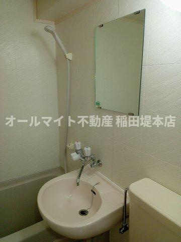 川崎市多摩区栗谷３丁目の賃貸マンションの洗面所