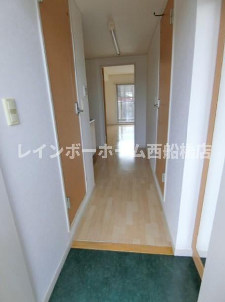 アメティスタ本中山の玄関