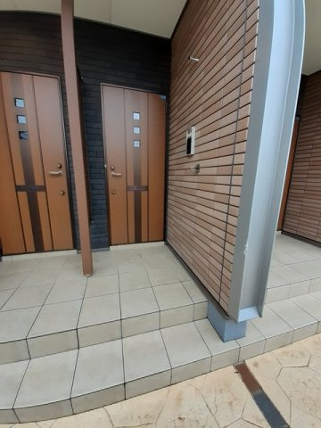 レイワ　Ａ　　刈谷市近郊の賃貸はクラスホーム刈谷店のエントランス