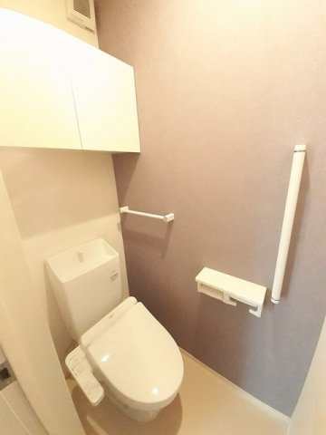 レイワ　Ａ　　刈谷市近郊の賃貸はクラスホーム刈谷店のトイレ|落ち着いた色調のトイレです