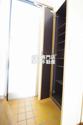 【収納】 | りつのスマイルビル | たっぷり入るシューズ収納♪