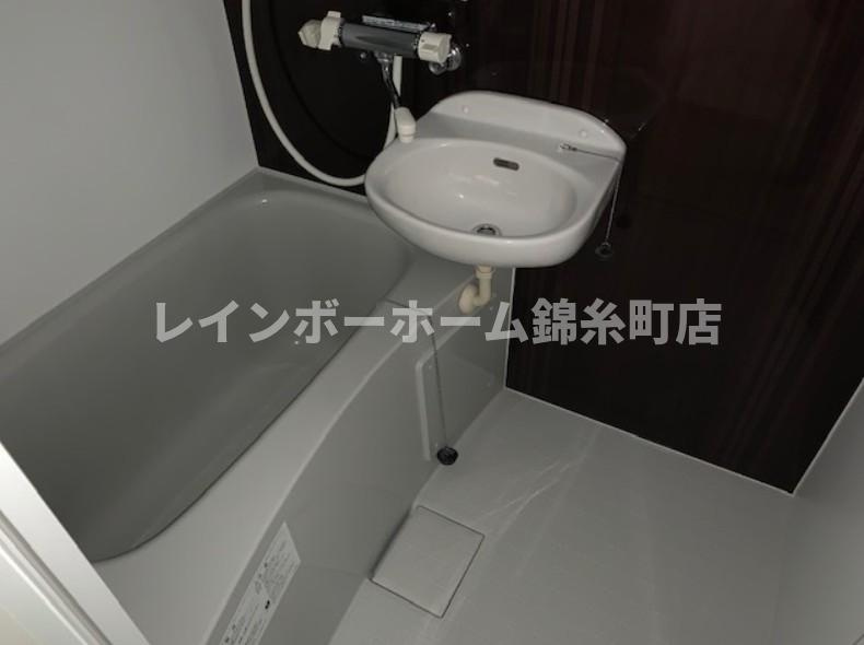 AKUSTOTの浴室