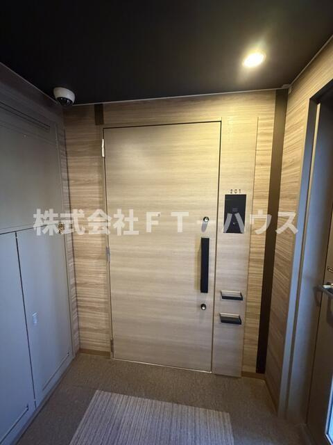 エクセレントシティ南行徳駅前の玄関