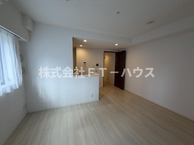 エクセレントシティ南行徳駅前の居間・リビング