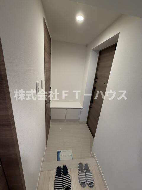 エクセレントシティ南行徳駅前の玄関