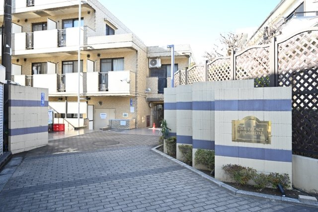 ダイアパレス氷川台のエントランス|清潔なエントランスです