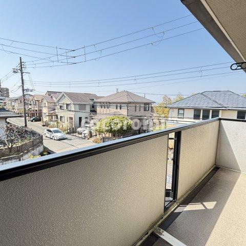 津田山手メゾネットのバルコニー