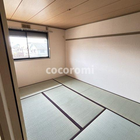 津田山手メゾネットの和室