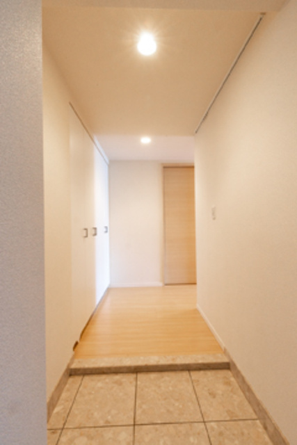 ガーデニエール砧レジデンスの玄関|※写真は同タイプ住戸です。