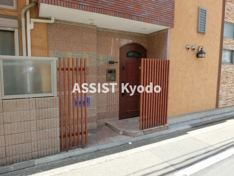 ルーブル弐番館のエントランス