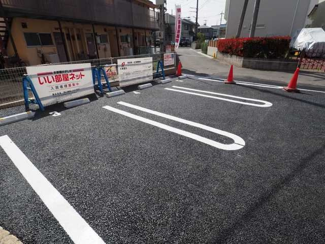 フォレストオハナ　Ｂ棟の駐車場