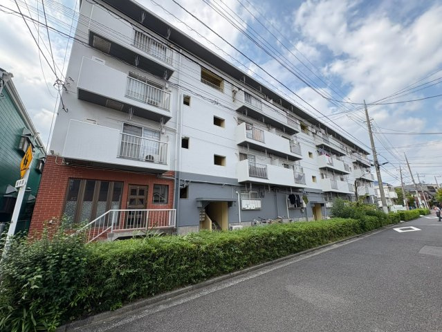 市川マンションの外観