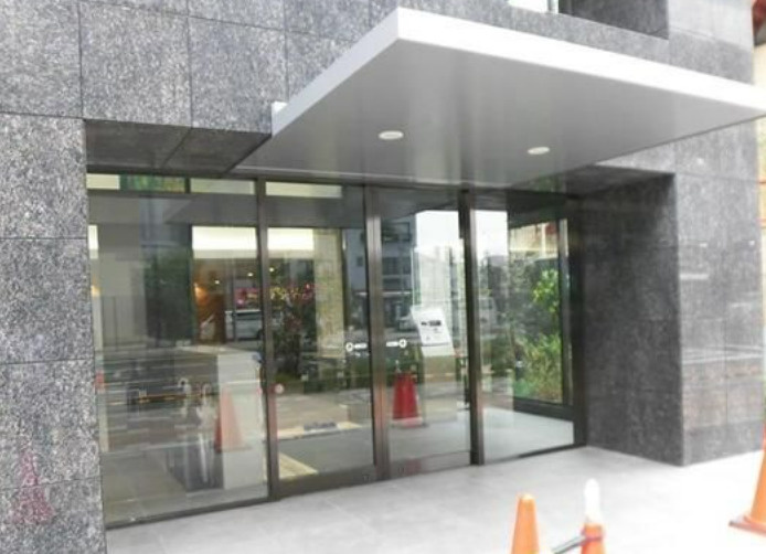 北区滝野川６丁目の賃貸マンションのエントランス