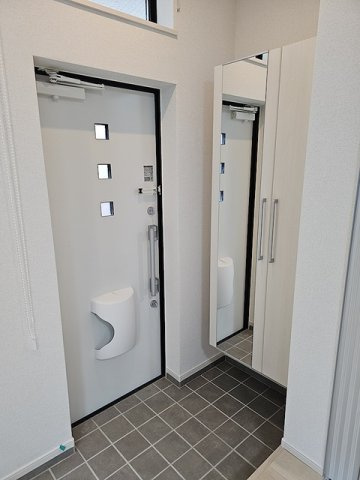 サンダーソニアの玄関