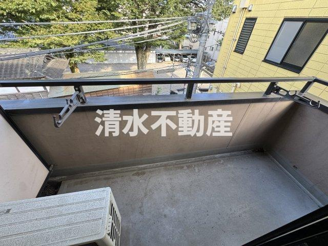 江古田駅1分マンションのバルコニー|【仲介手数料無料】ご内見は清水不動産までお気軽にお問い合わせ下さい。
※画像は別部屋の参考写真となります
