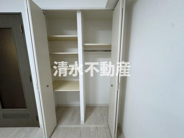江古田駅1分マンションの収納|【仲介手数料無料】ご内見は清水不動産までお気軽にお問い合わせ下さい。
※画像は別部屋の参考写真となります