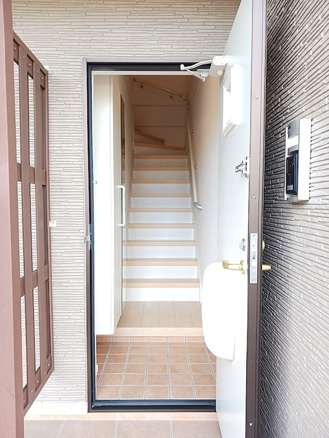 ルフレ サージュの玄関