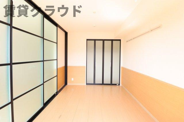 ルミエールⅡの寝室|コンパクトなキッチンで掃除もラクラク