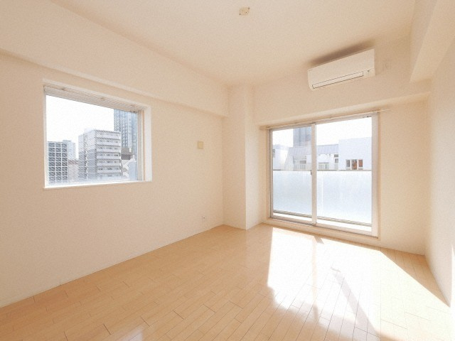 大阪市西区北堀江２丁目の賃貸マンションの居間・リビング