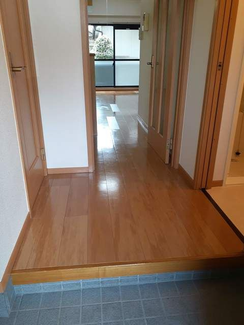 プレステージ大門の玄関