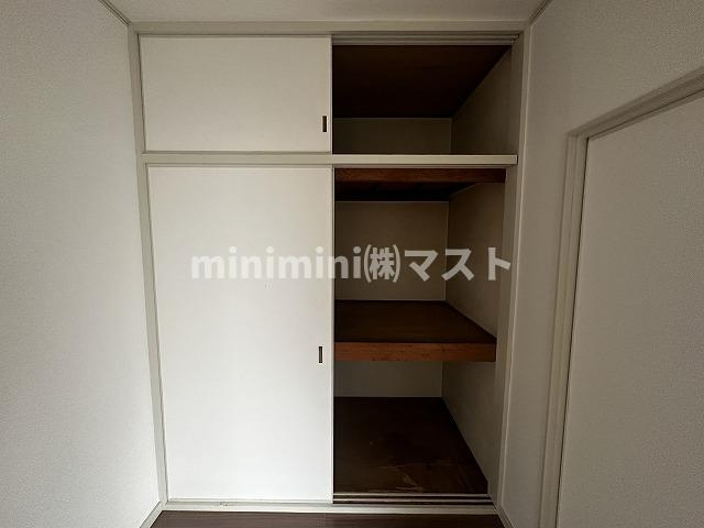 ポートパレス磯路の収納