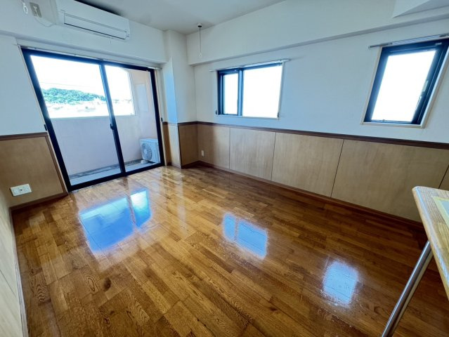 ペリエ市川Ⅰの居間・リビング