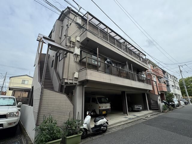 メゾンシラカワの外観