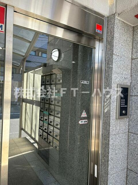 ベルクレール拾伍番館のエントランス
