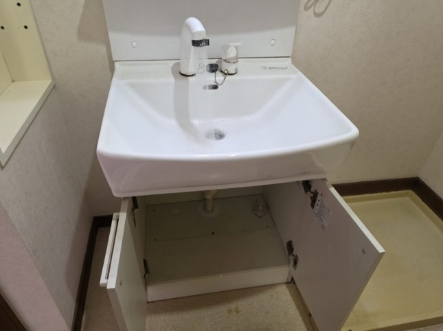 木更津市清見台２丁目のアパートの独立洗面台