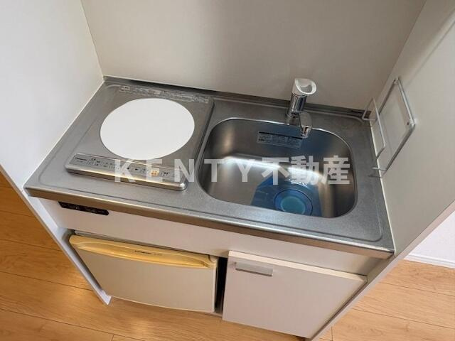 【キッチン】 | リブフラット東六郷 | コンパクトなキッチンで掃除もラクラク