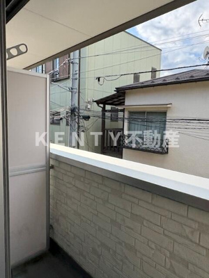 【バルコニー】 | リブフラット東六郷 | 開放的で明るい空間を演出してくれるバルコニーです