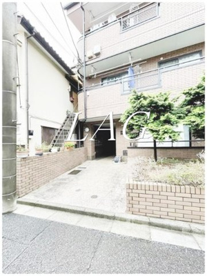 【エントランス】 | ブランニュー向山  | エントランスです。