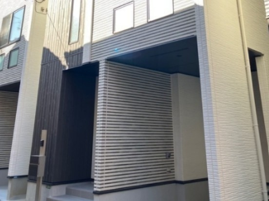荒川区西日暮里６丁目の一戸建てのエントランス
