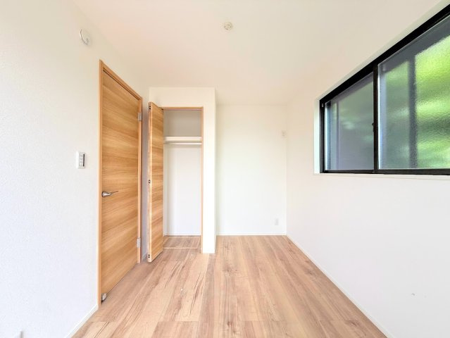 保土ヶ谷区権太坂３丁目　新築戸建ての収納|◆暮らし心地を大きく左右する収納を、適材適所に配置し使い勝手を考慮しました。空間を余すところなく有効利用した収納は生活空間をより上質なものにしてくれるでしょう。