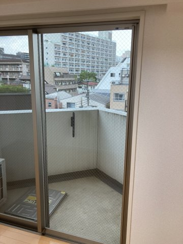 AXAS新宿TOWERS　EASTのバルコニー|開放的で明るい空間を演出してくれるバルコニーです