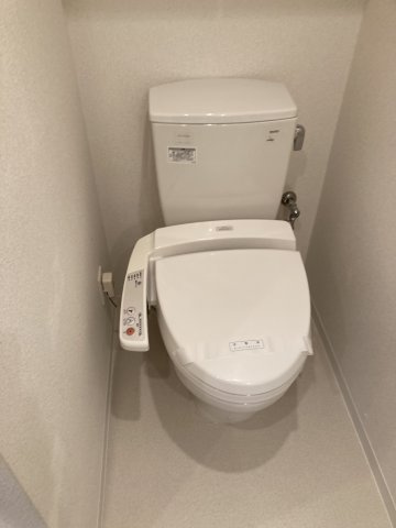 AXAS新宿TOWERS　EASTのトイレ|シンプルで使いやすいトイレです