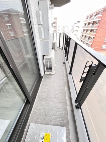 荒川区東日暮里６丁目の賃貸マンションのバルコニー
