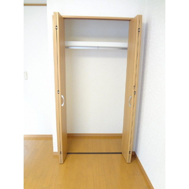 アンプルール クラージュ Westの収納