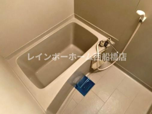 船橋市三山１丁目のアパートの浴室