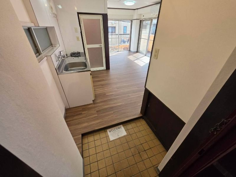 パレス町屋の玄関