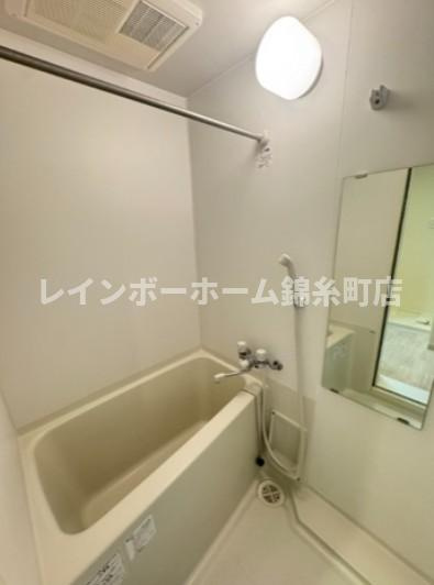 ルームス市川の浴室