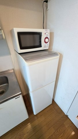 スカイコート神田弐番館のキッチン|電子レンジ・冷蔵庫