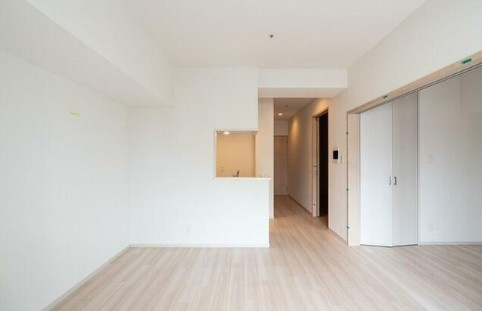 板橋区板橋１丁目の賃貸マンションの居間・リビング